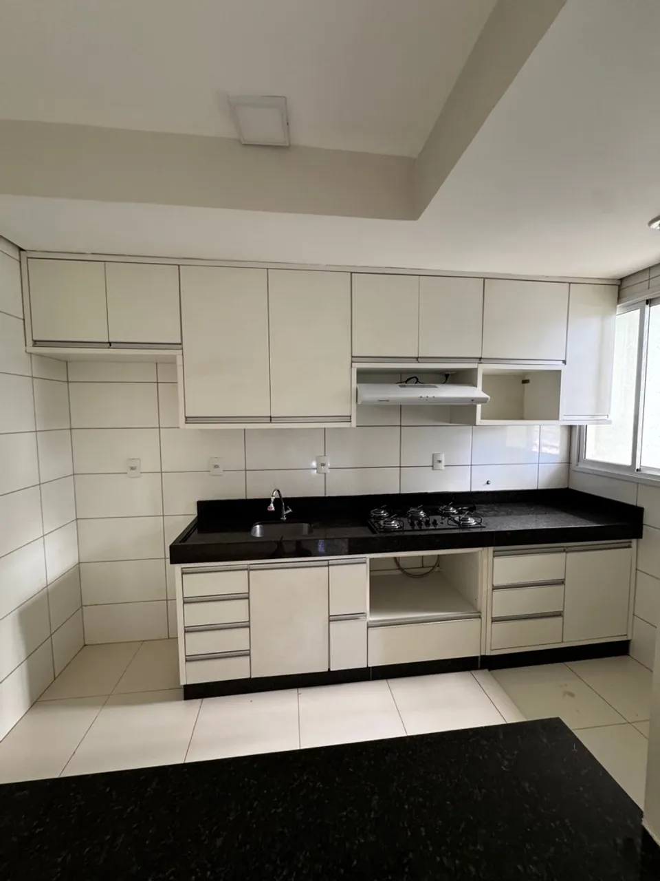 Alugo apartamento na 504 norte 