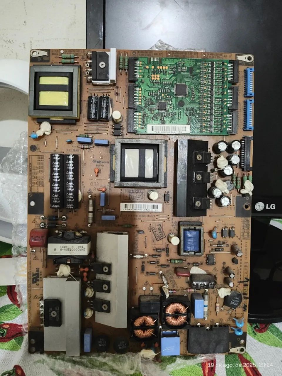 placa fonte LG 32le5500 32le4600 32le7500