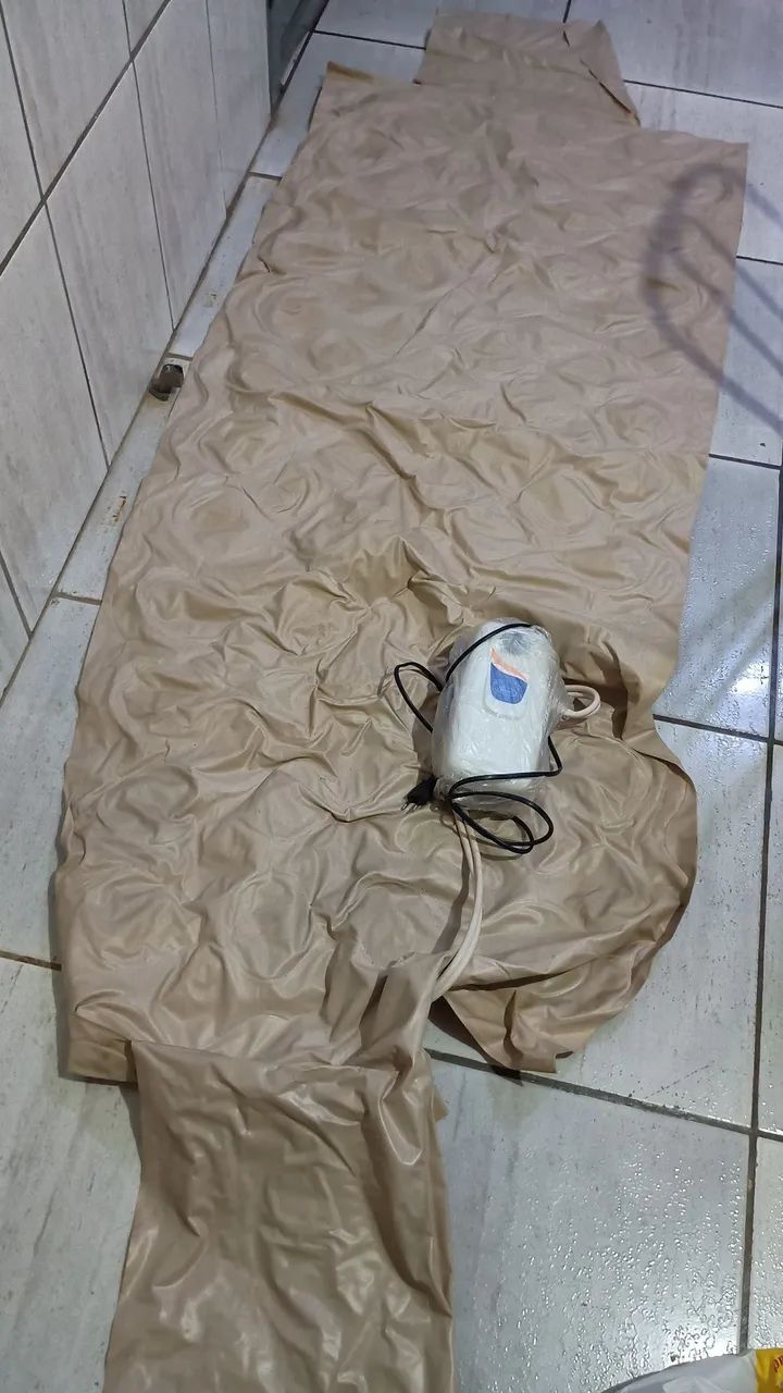 Vende se colchão casca de ovo com bonda para enchimento 