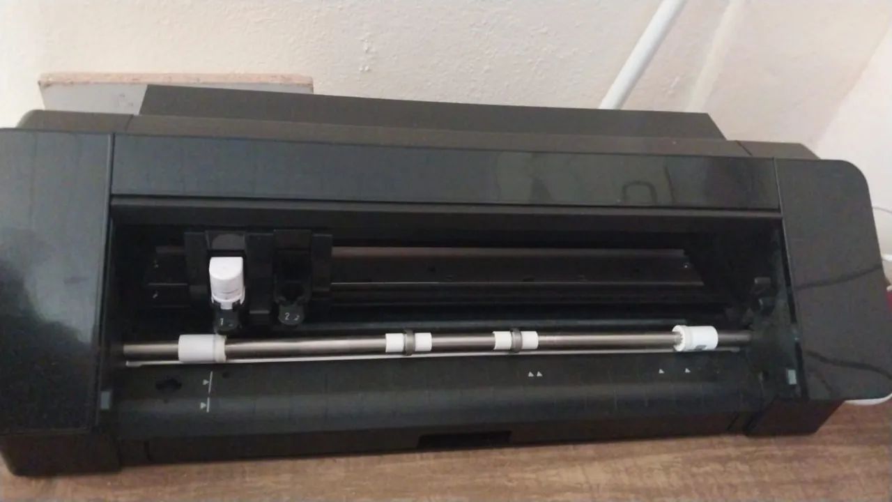Silhouette Cameo 4 Black