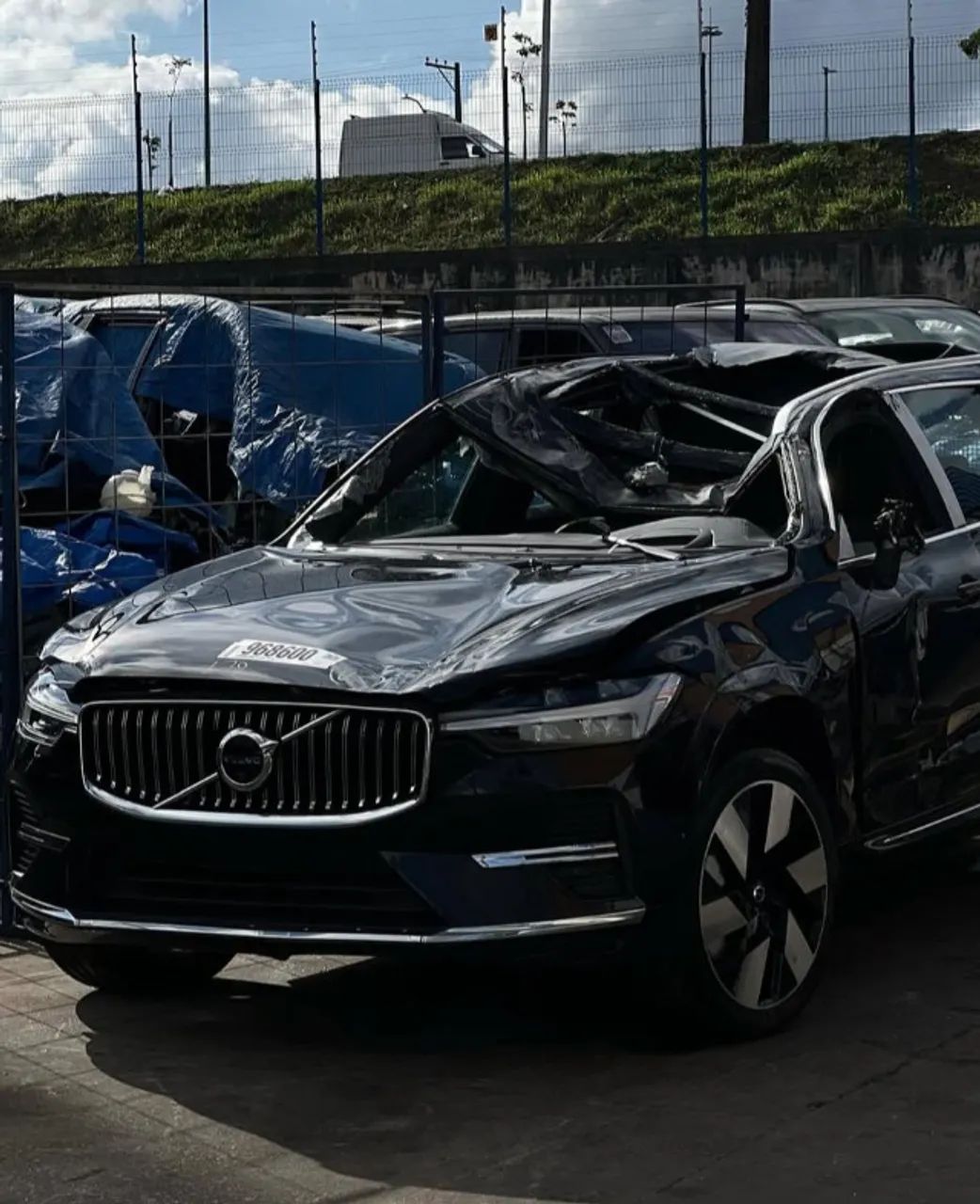 Volvo XC60 T8 Hybrid 2024 