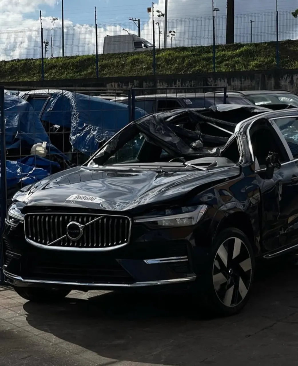 Volvo XC60 T8 Hybrid 2024