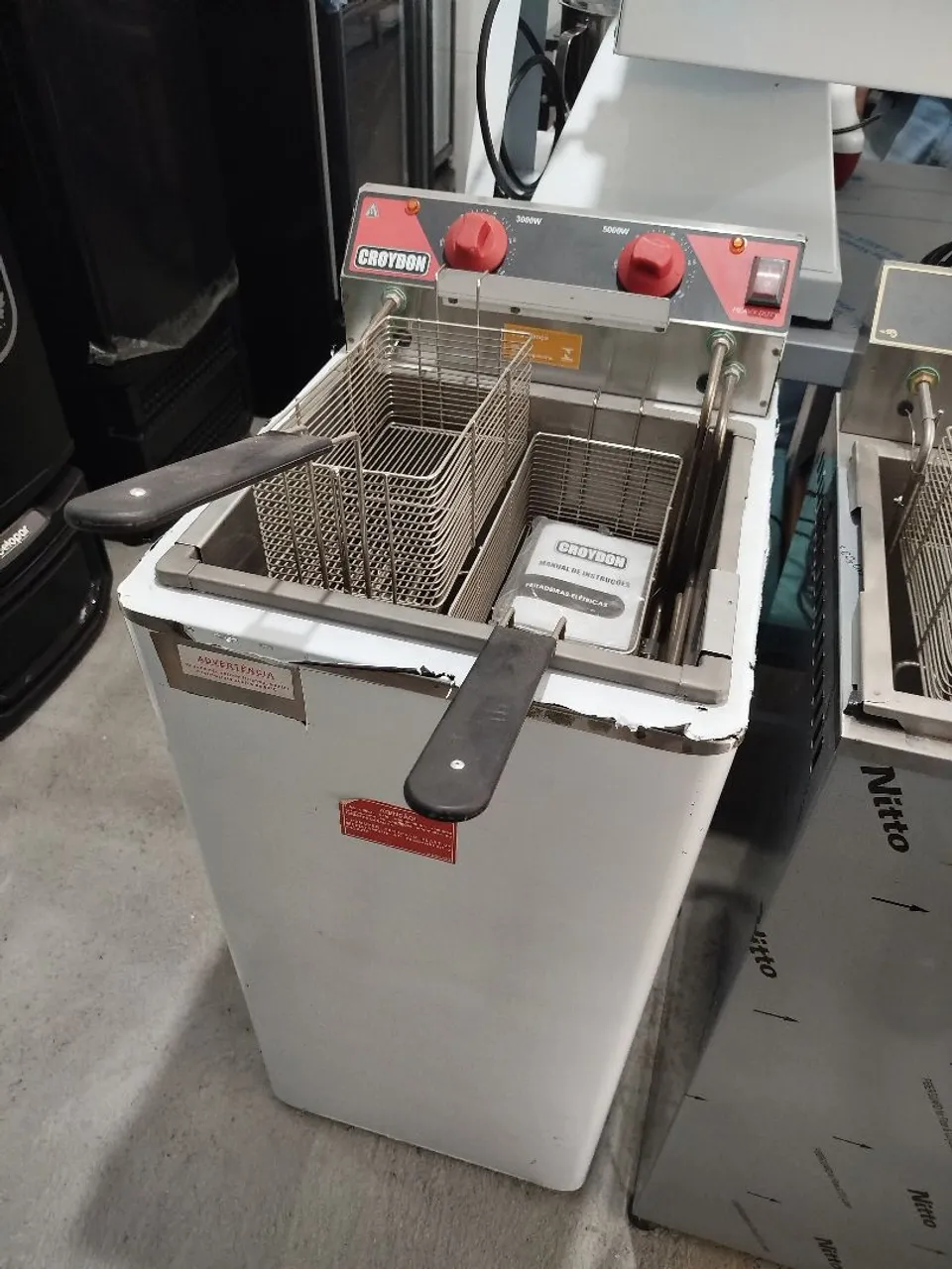 R1 Fritadeira a óleo 2 cestos zona fria Croydon