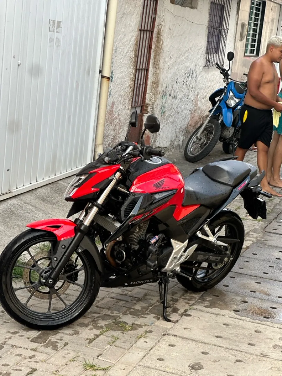 Cb Twister 300f 2024 troco?.