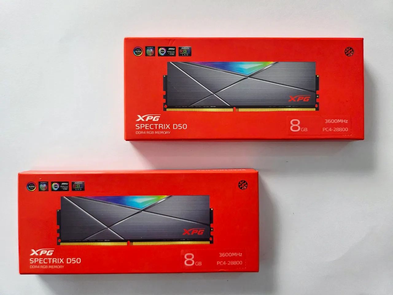 Kit Memórias RAM XPG Spectrix D50 RGB 8GB. 3600MHz. DDR4. CL18. Cinza - AX4U36008G18I-ST50