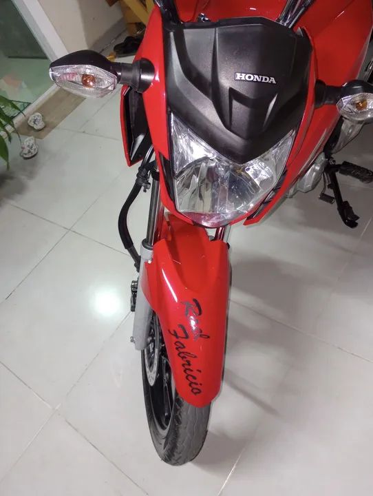 Moto Honda vermelha - Foto 2
