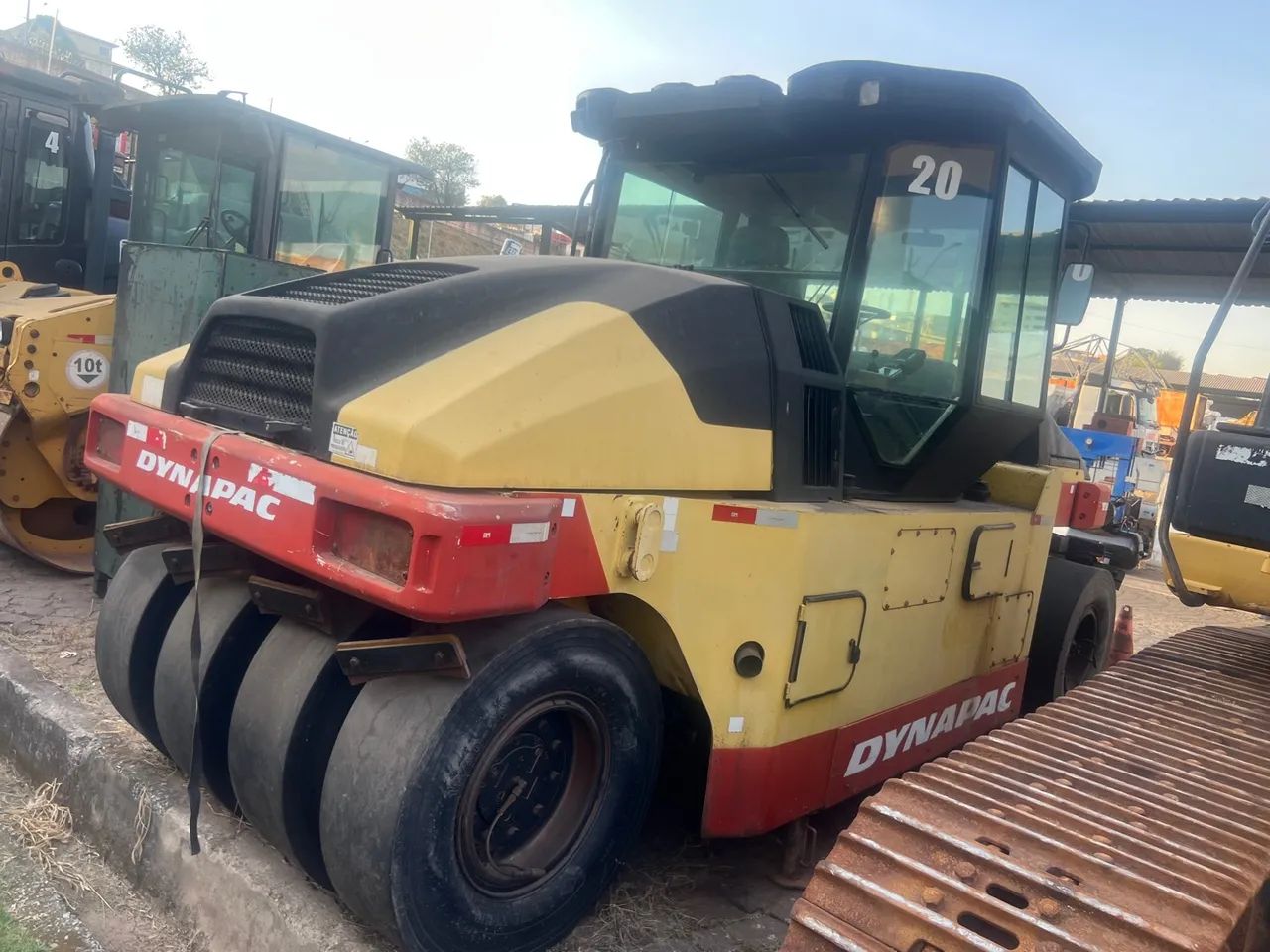 Rolo Compactador Dynapac Pneu 27 TN . - Foto 3
