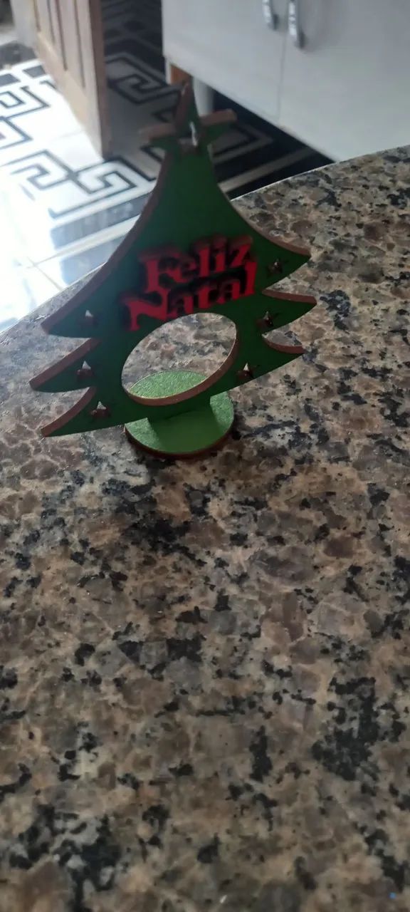 Enfeite de Natal em Madeira - porta bombom