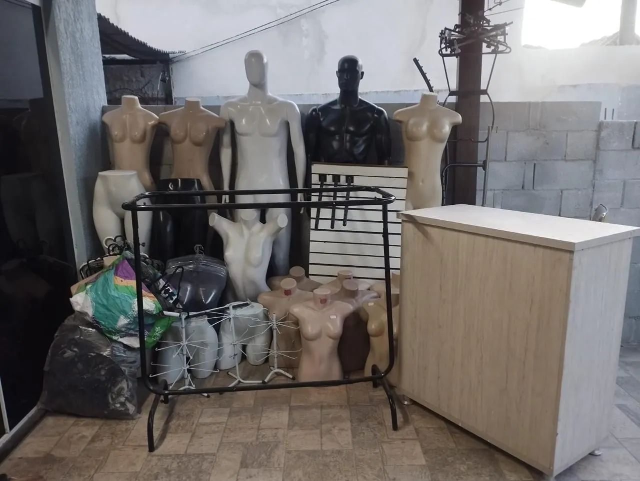 Kit artigo de loja de roupa Equipamentos Para Comércio