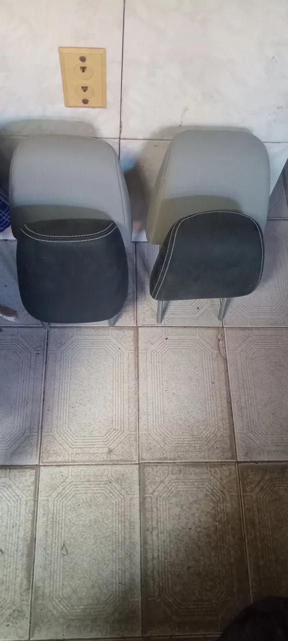Encosto de cabeça automotivo moderno
