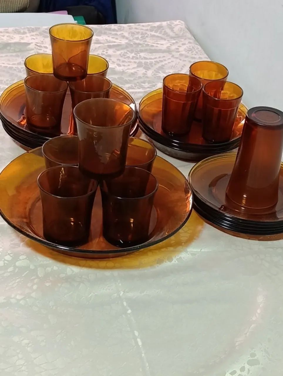 Conjunto de copos e pratos âmbar - Foto 4