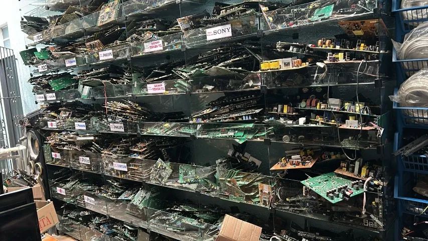 PLACAS DE TV  lote de 100 peças  a escolher fonte e principal FUNCIONADO LED LDC PLASMA  - Foto 2