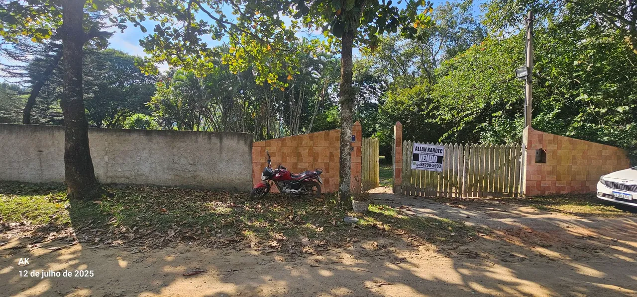 Vendo sitio 8.000m². Bairro: Campo Alegre, Nova Iguaçu/RJ.