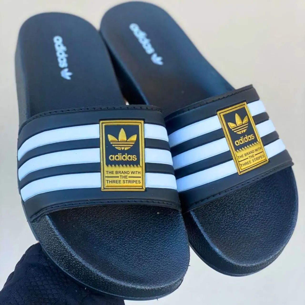 Chinelo Adidas Adilette - Rosa e Branco - Foto 5