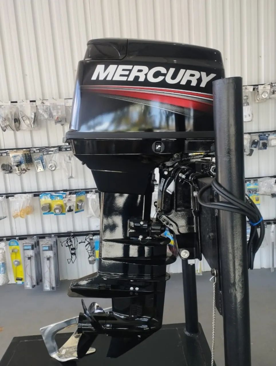 Motor de popa Mercury 50hp 2 tempos com power trim e comando a distancia  - Foto 3