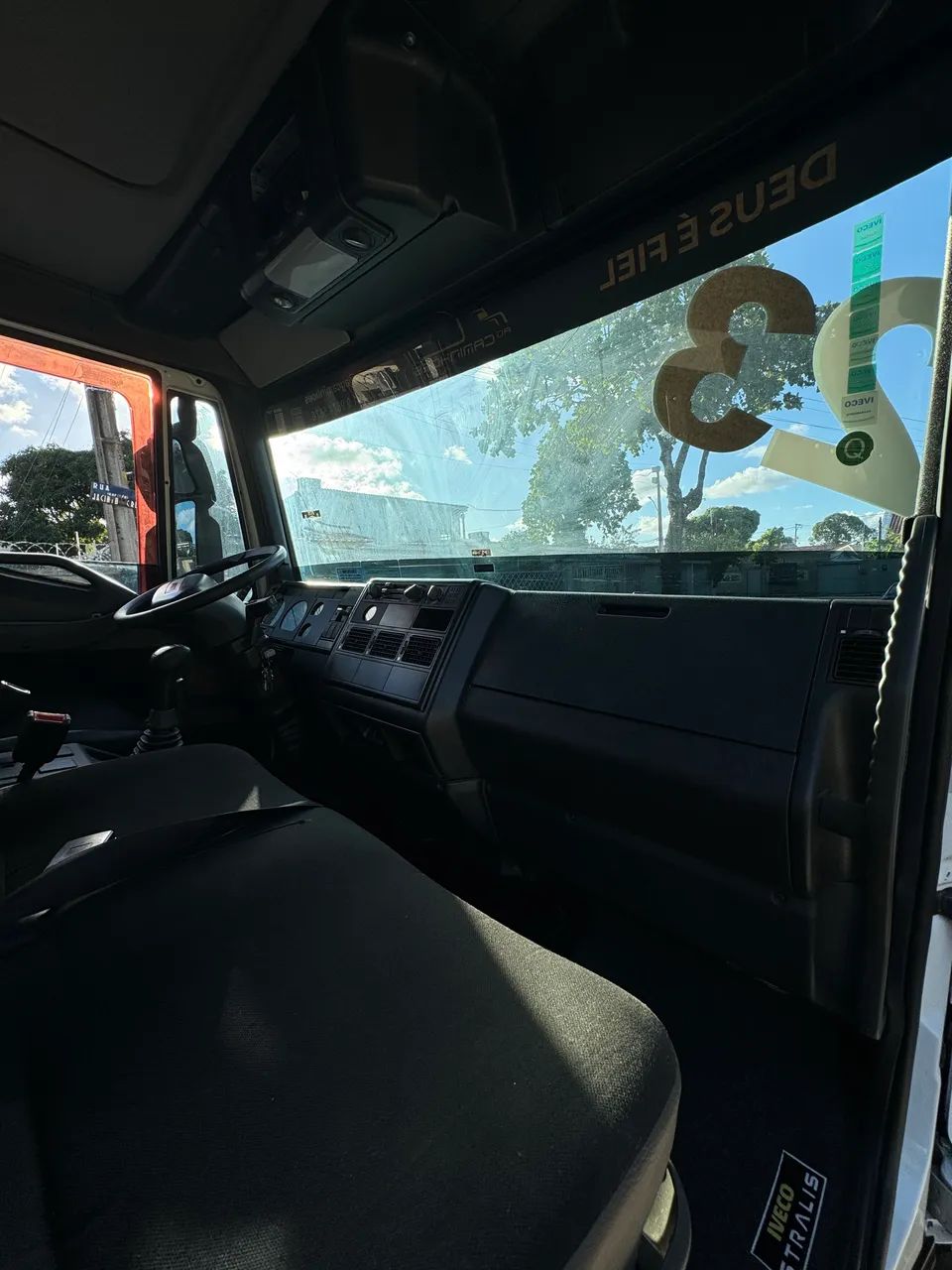 IVECO 170e21 ? BAÚ 2023 - Foto 13