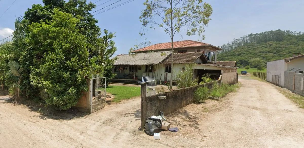 Casa com 3 quartos - ótima localização