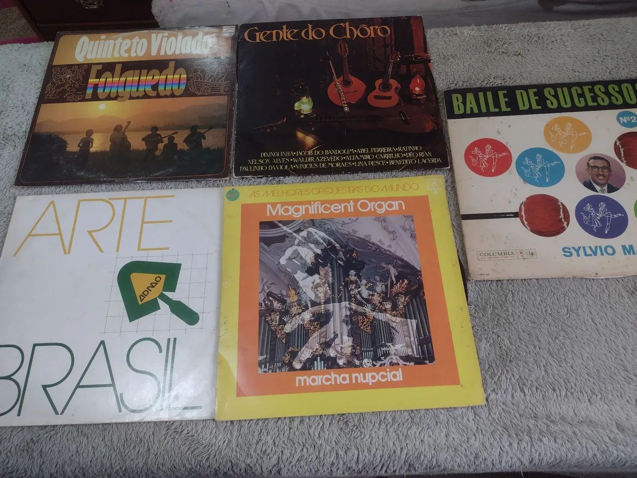 Vendo lote com 16 discos de vinil de samba,choro e clássicos  - Foto 2