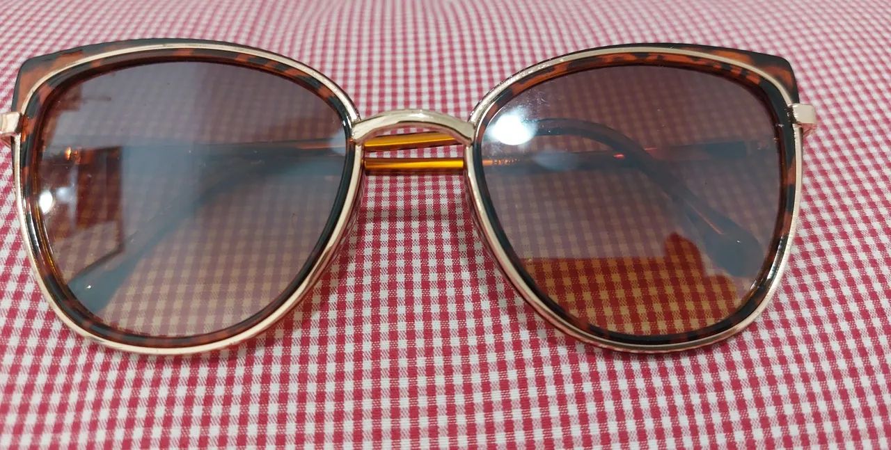 Óculos de Sol Feminino rose gold com tartaruga 