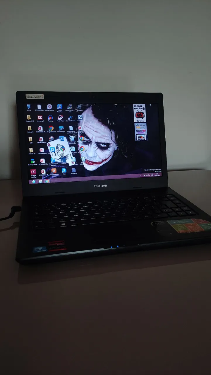 Notebook Positivo com tela de 14 polegadas