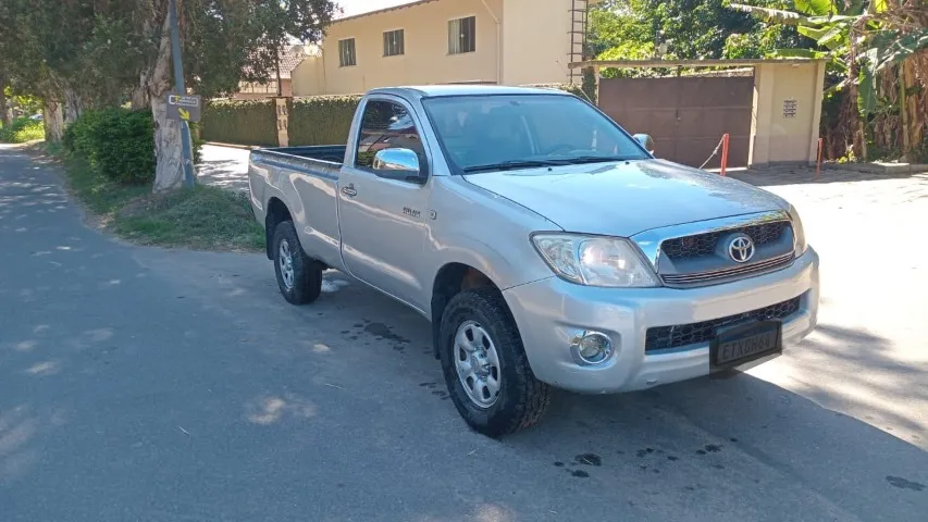TOYOTA HILUX CS D4D 4X2 2.5 16V 102CV TB DIES. Usados e Novos