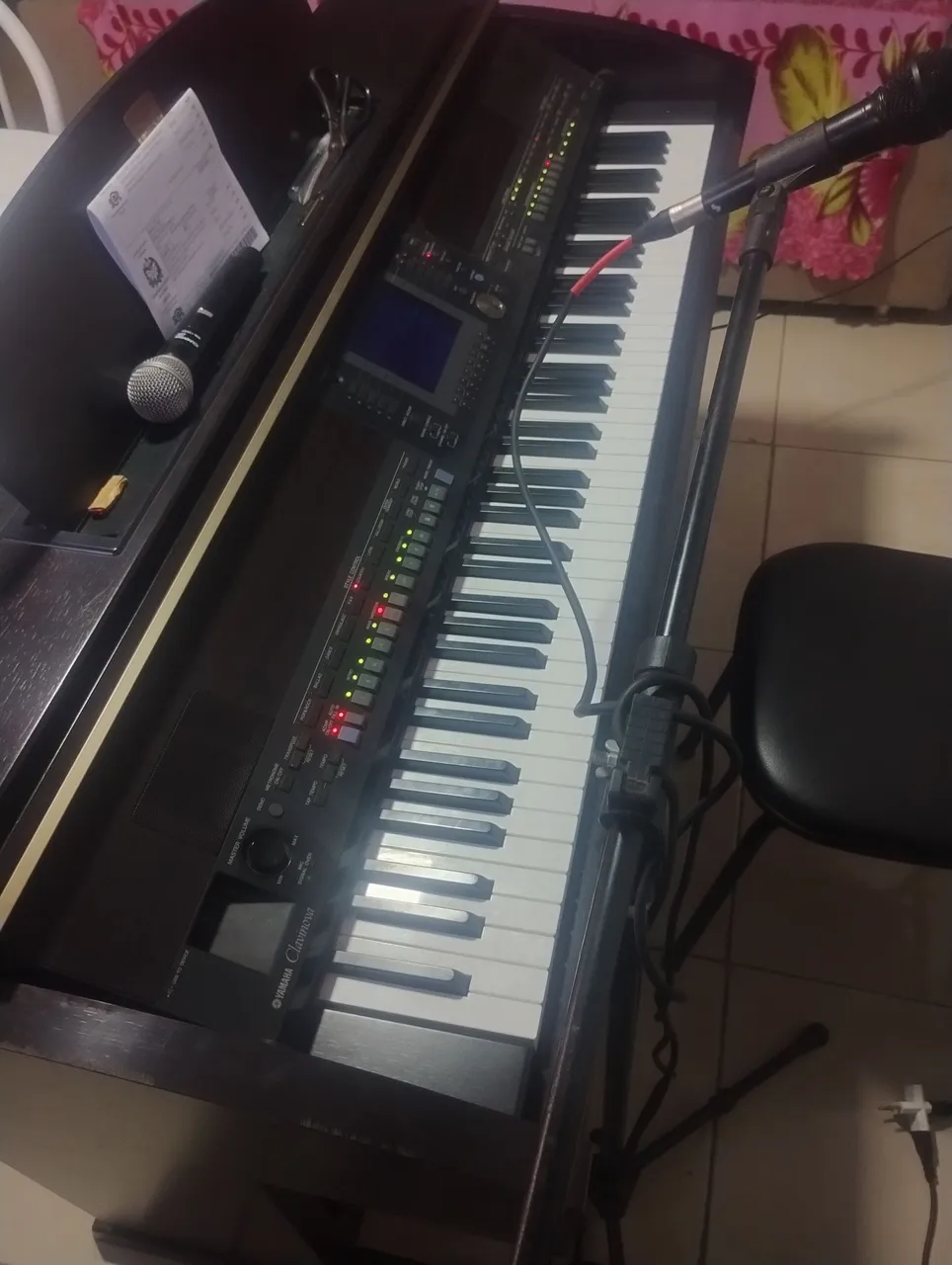 Piano digital Yamaha Clavinova