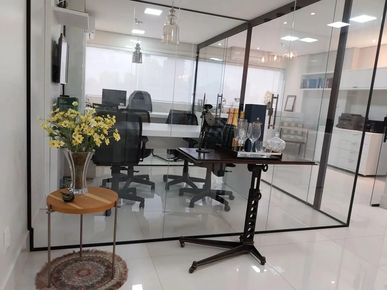 Sala comercial -Walk Bueno, toda montada/mobiliada-48 mts, linda vista para lago, Pq. Vac