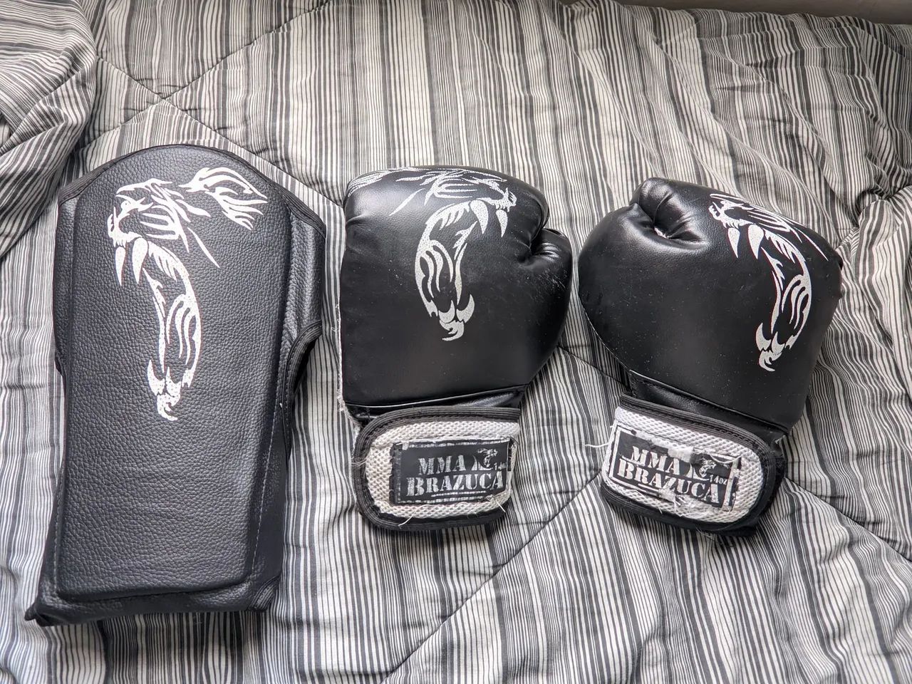 Kit Luvas e Caneleira de Boxe/Muay Thai - Foto 5