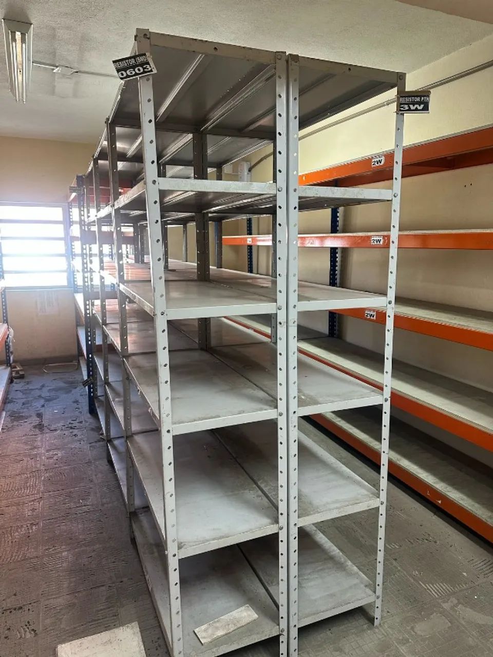 Estante de aço multi-uso 40cm de profundidade 