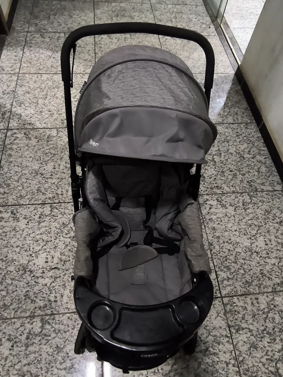 Carrinho de Bebê Cinza Compacto - Cosco