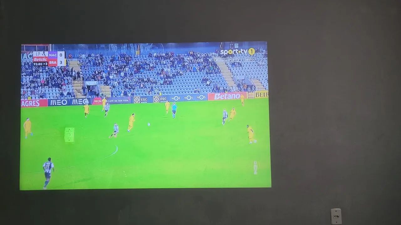 Projetor para assistir jogos e filmes 3800 - Foto 2