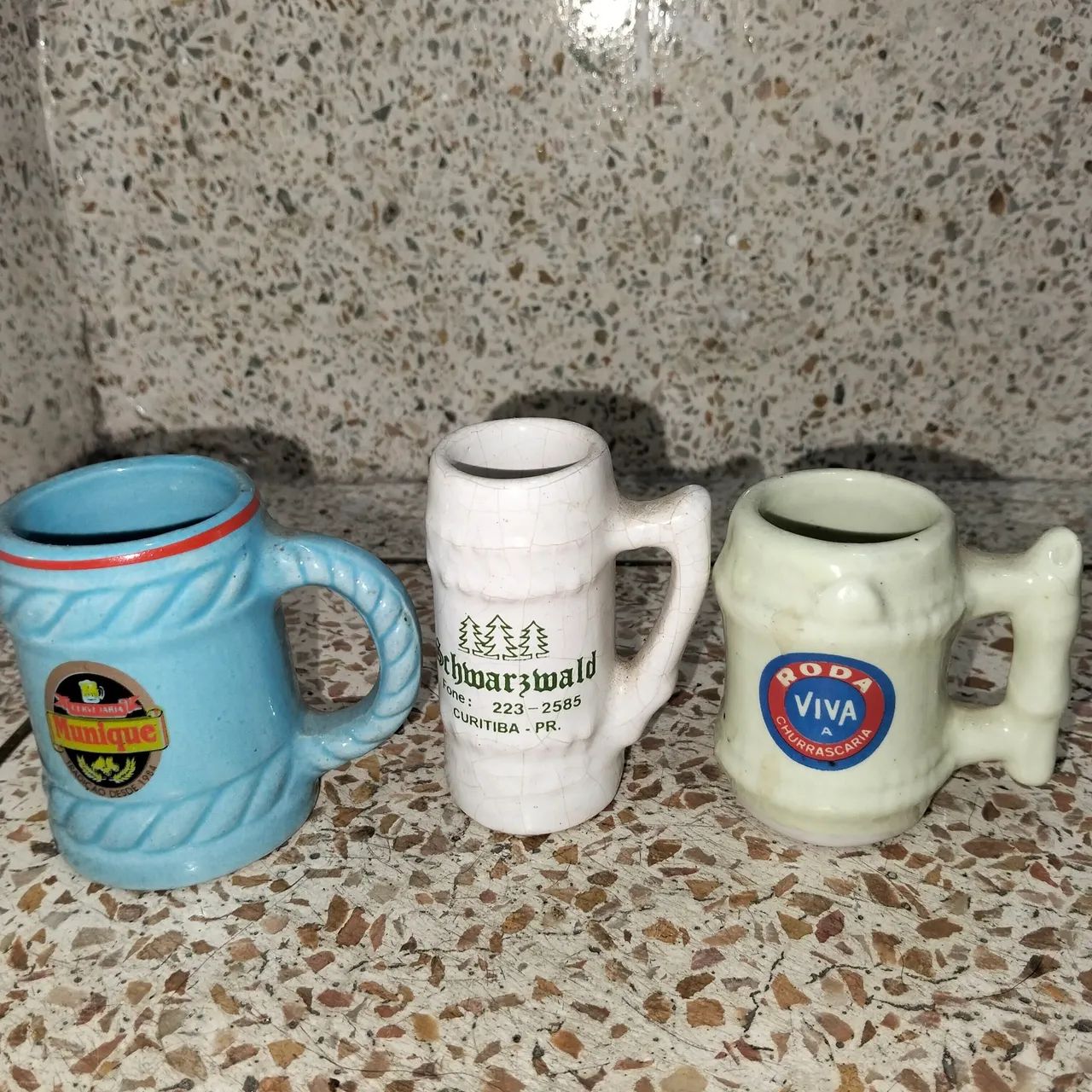 Conjunto de Mini Canecas de Porcelana Antigas - Foto 2