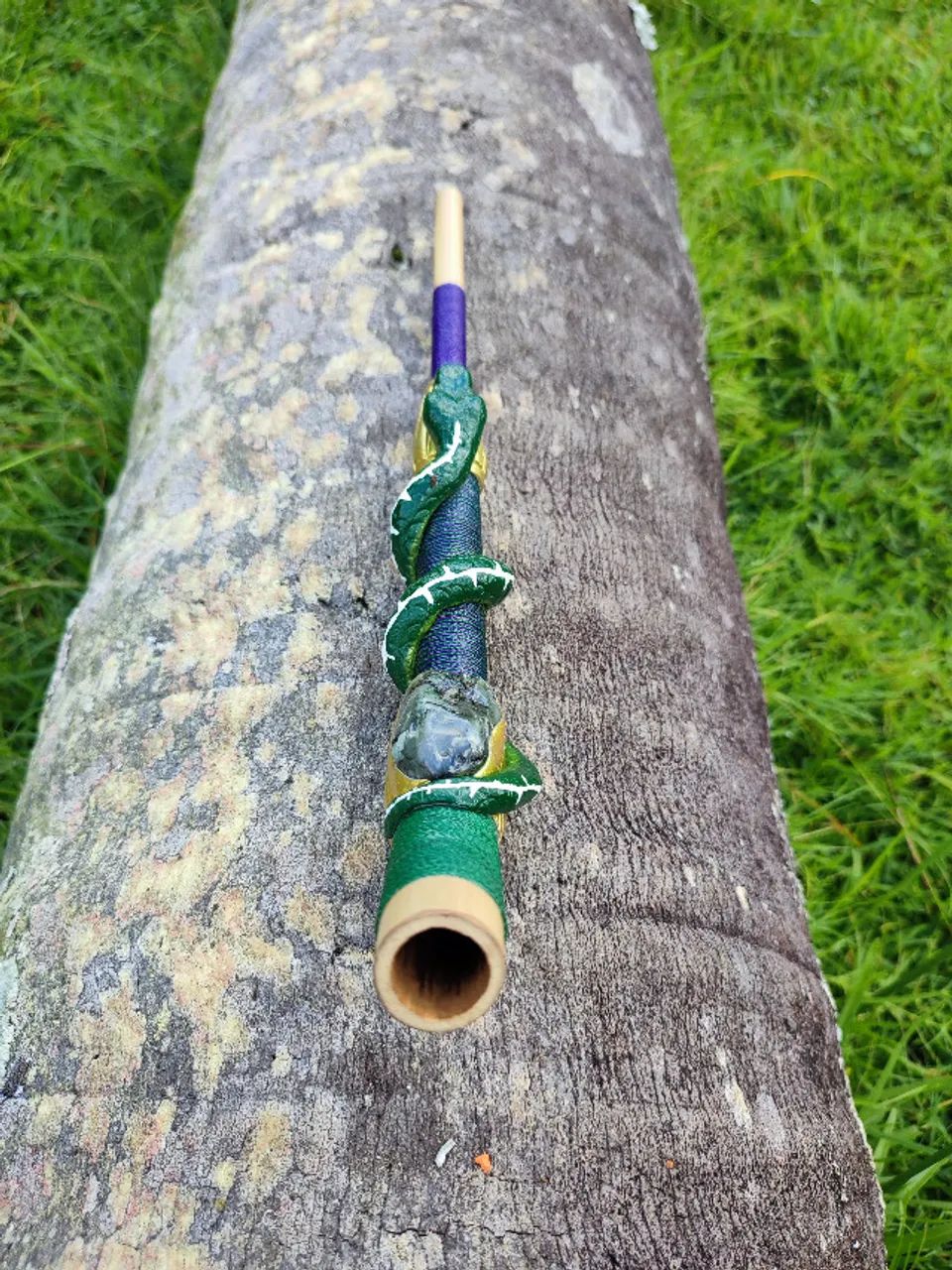 Tepi Aplicador Rapé Jiboia Branca Com Pedra Esmeralda - Jiboia Verde - Foto 4