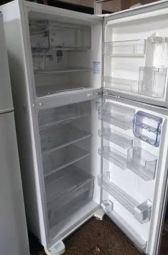 Doando geladeira  - Foto 2