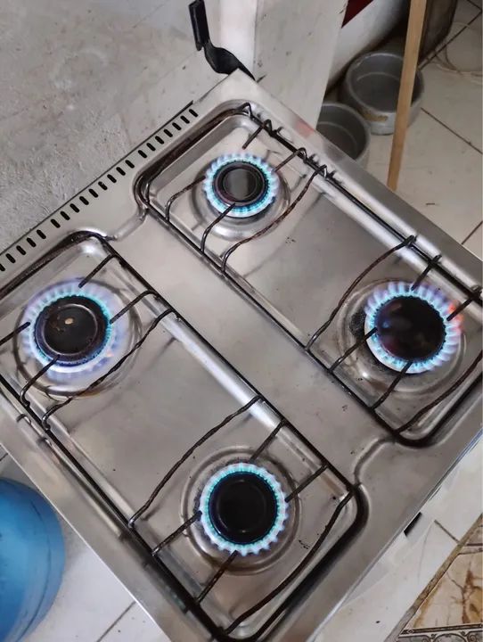 FOGÃO SUPER CONSERVADO - ENTREGO  - Foto 3