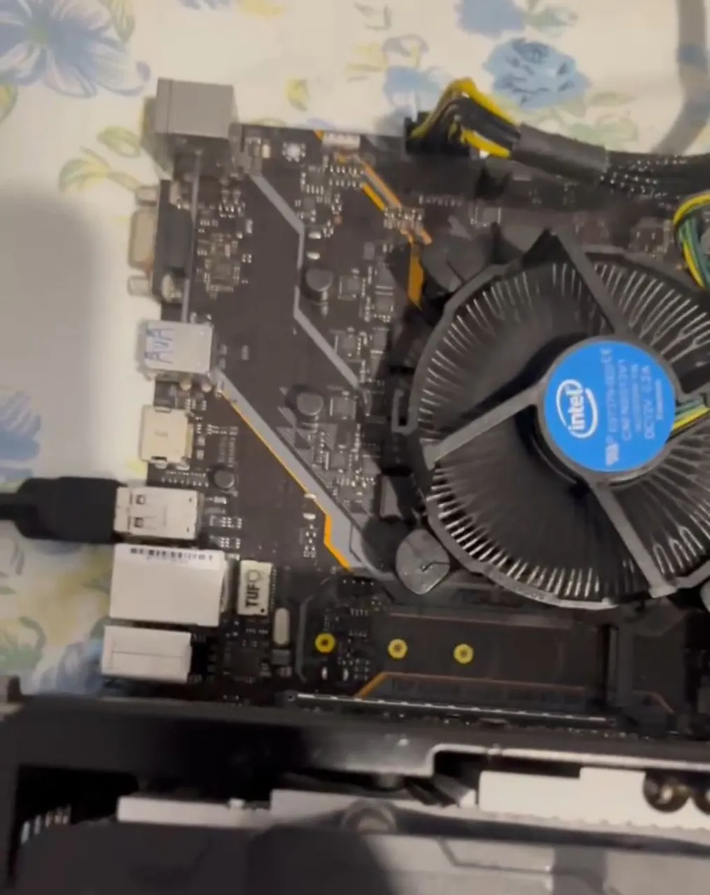 Kit Placa-Mãe ASUS TUF H310m GAMING/BR + Intel i5 9400f