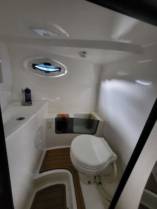 Lancha Focker 272 GTC cabinada - Foto 9