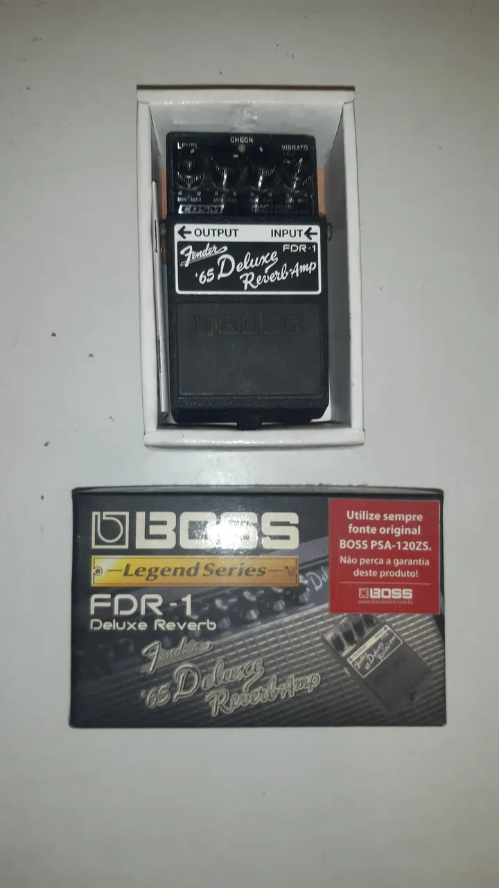 Pedal BOSS FDR-1 Fender '65 Deluxe Reverb. Top demais