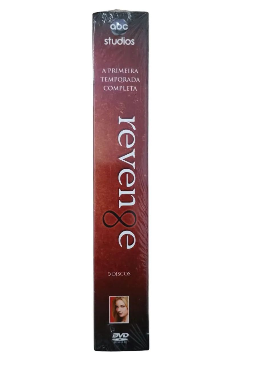 DVD Revenge - Primeira Temporada Completa - Foto 3