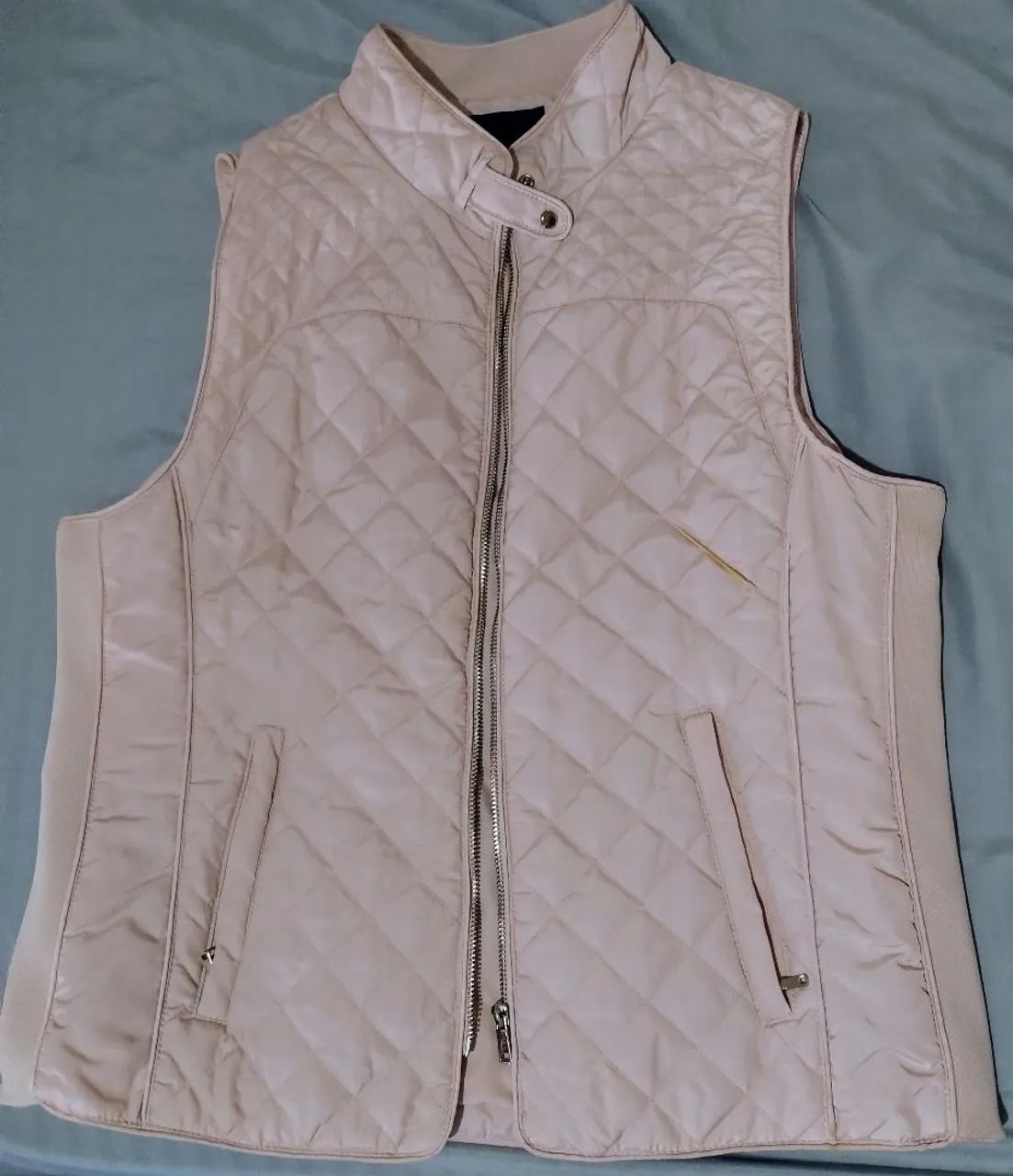 Colete feminino acolchoado bege