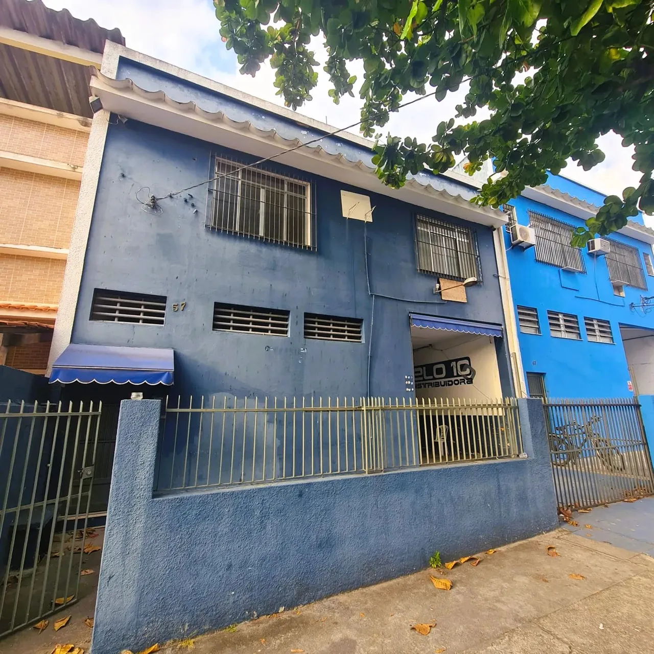 Imóvel para aluguel possui 815 metros quadrados em Rocha Miranda - Rio de Janeiro - RJ