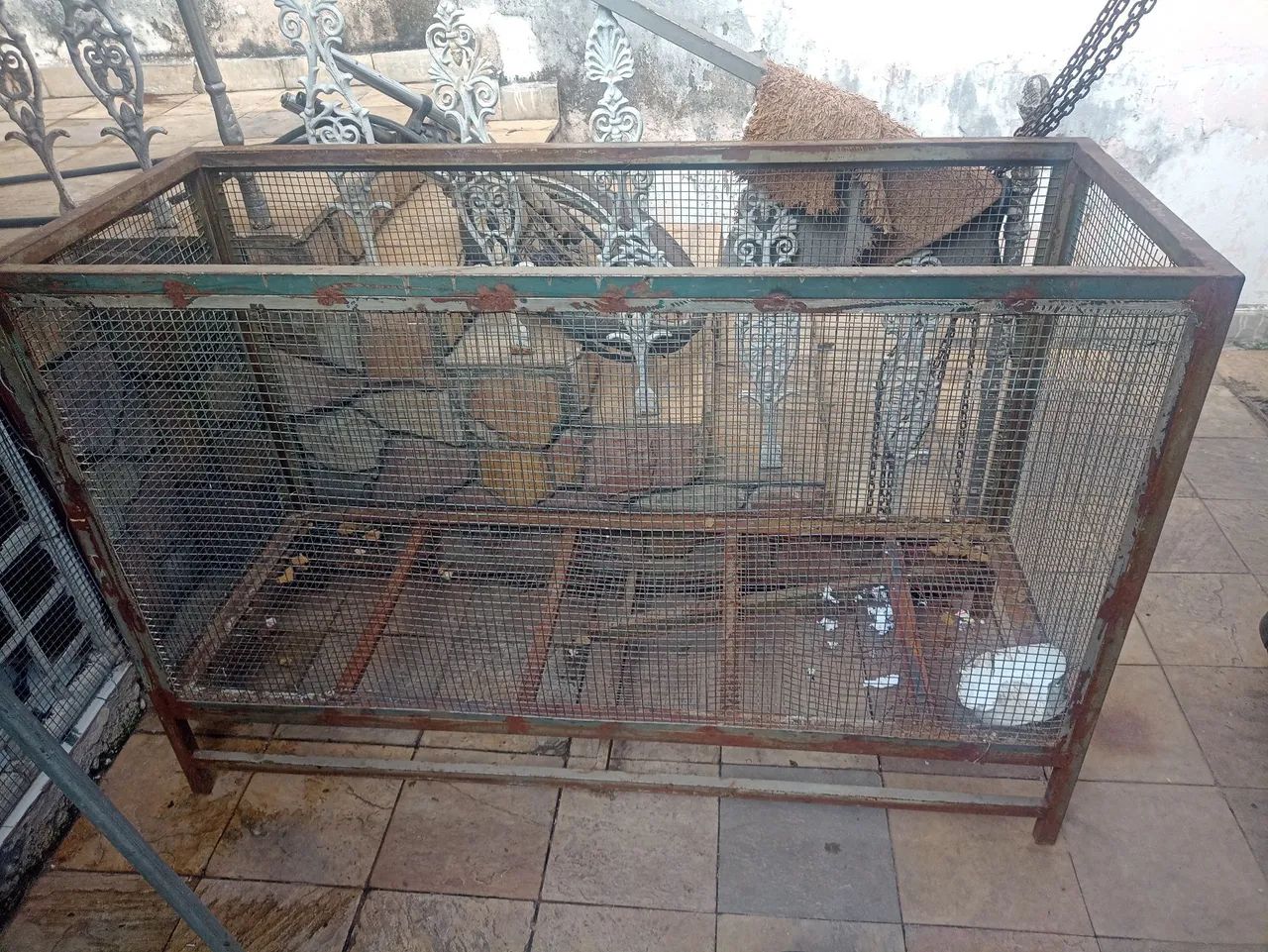 Gaiola ou berço para cães ou gatos 