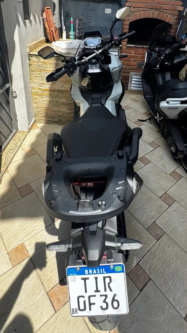 HONDA X-ADV 750 - Foto 2