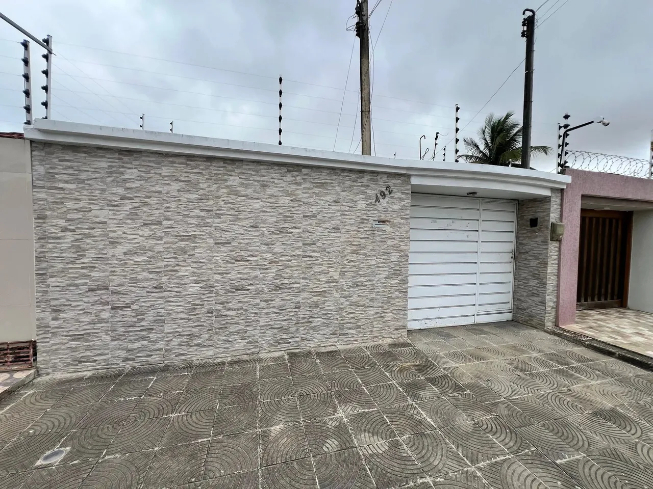 Imóvel para aluguel possui 100 metros quadrados com 3 quartos em Alto do Cruzeiro - Arapir