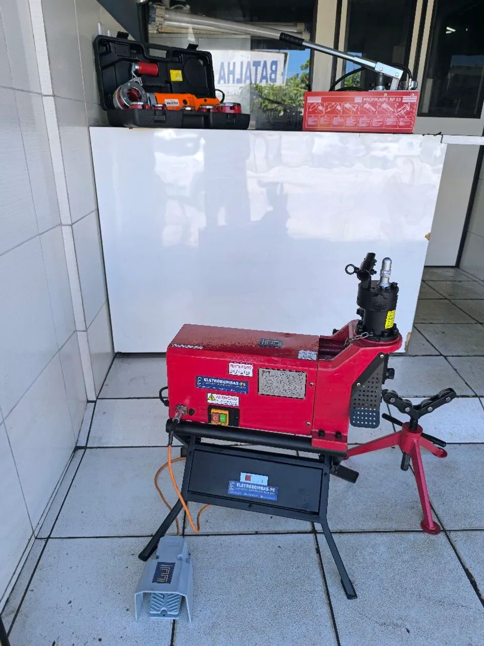 Máquina de Ranhurar Tubos Elétrica - Locação - Foto 5