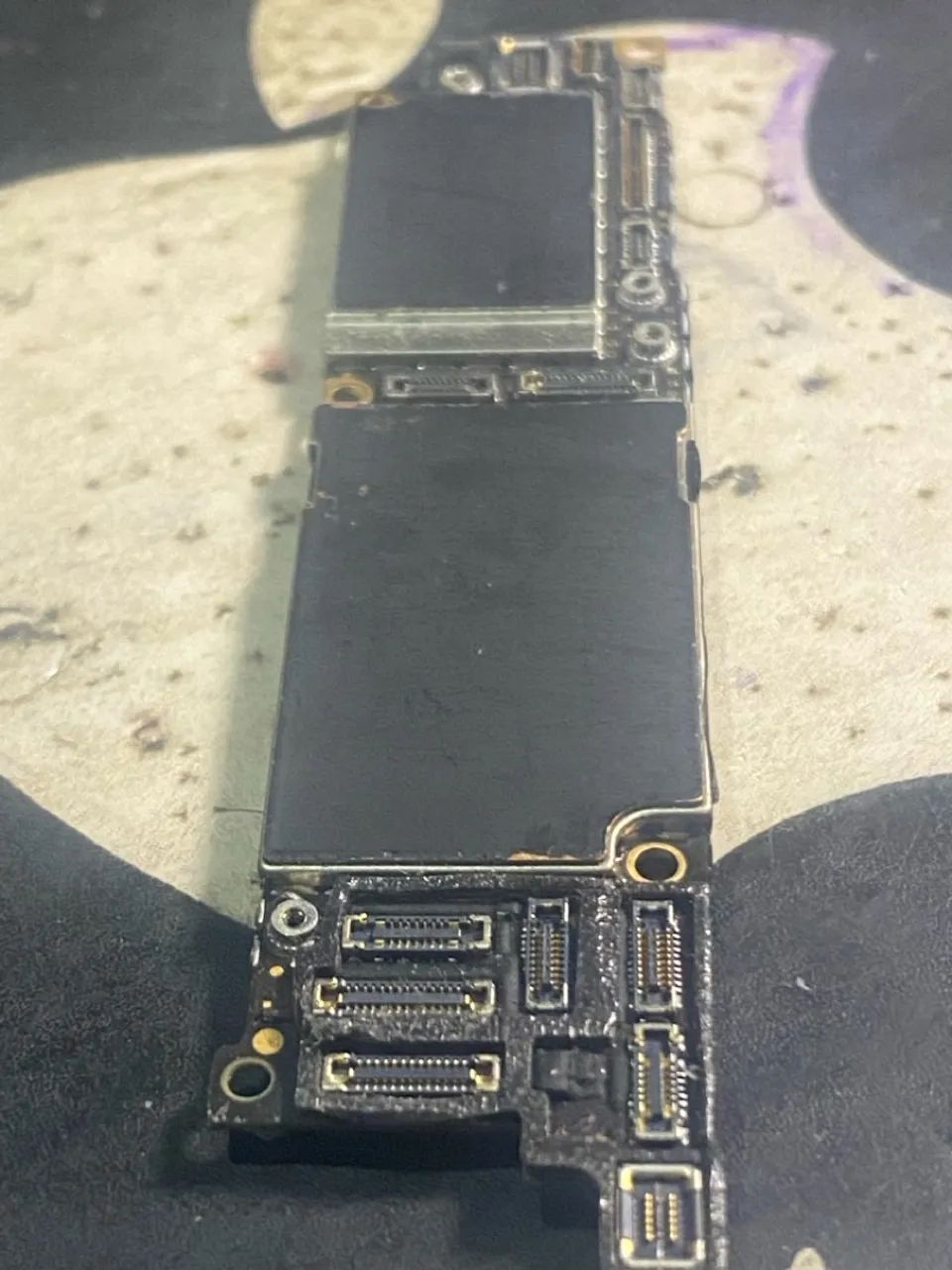 Placa  IPhone XR para uso de componentes  - Foto 3
