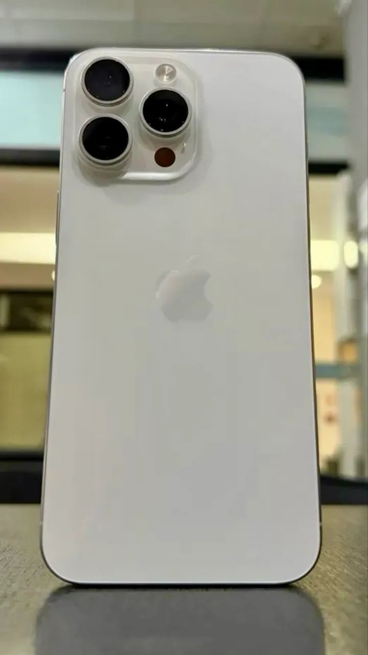 iPhone 15 Pro Impecável 11 meses uso