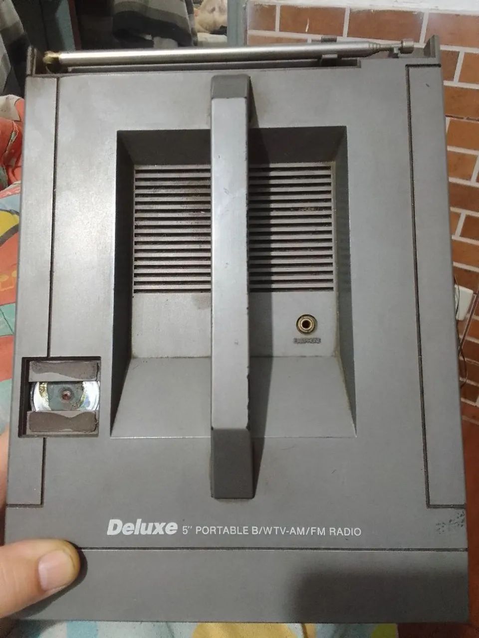 Tv deluxe com radio am e fm - Foto 4