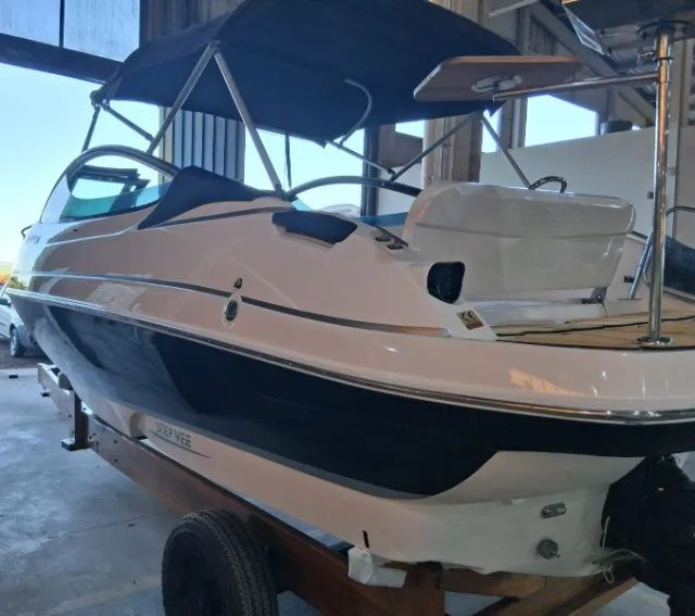 Lancha Focker 230 ano 2015 com Mercruiser 220HP - Foto 12