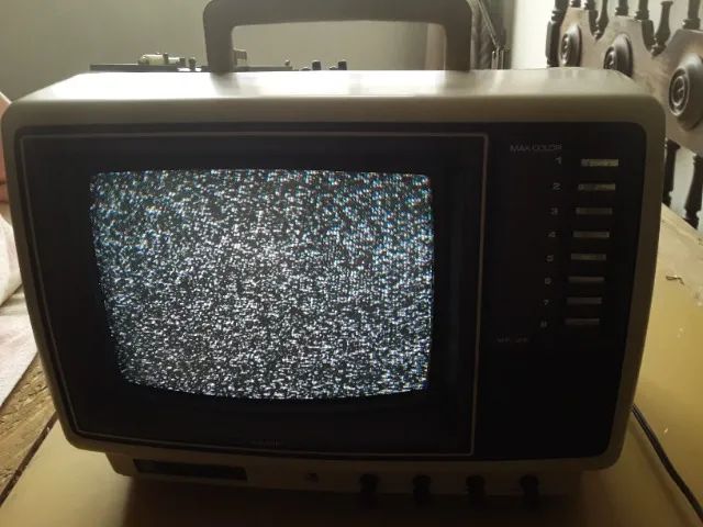 TV Semp Toshiba 10 polegadas de tubo (anos 80) funcionando. - Foto 2